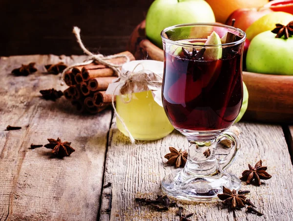 Apple-vanilya mulled şarap — Stok fotoğraf