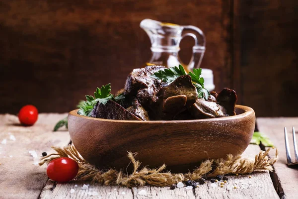 Fegati di pollo fritti in una ciotola — Foto Stock