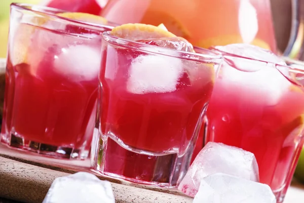 Verfrissend drankje met grapefruit — Stockfoto