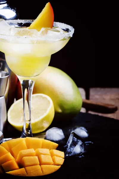 Alkoholické cocktail mango daiquiri — Stock fotografie