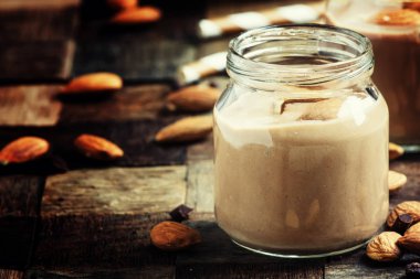 Muz çikolata güler yüzlü 