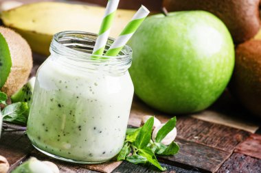 Kivi gelen sağlıklı güler yüzlü 