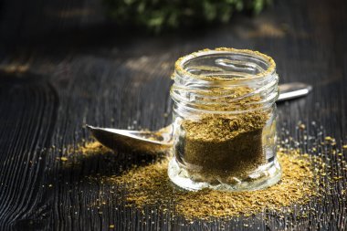 Baharat, kurutulmuş beyaz otlar