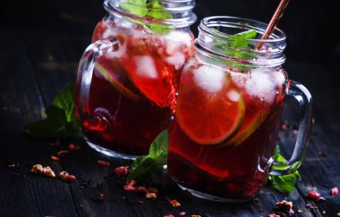 Kireç ile dondurulmuş kırmızı çay 