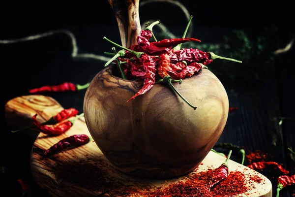 Сухой красный перец чили — стоковое фото