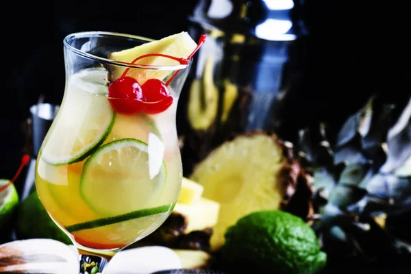 Alkoholischer Cocktail Pisco Punsch — Stockfoto