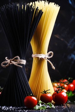 Makarna ve domates, Natürmort