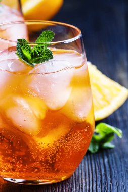 Aperatif ile İtalyan kokteyl