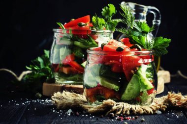 Vegan salata sebze ile