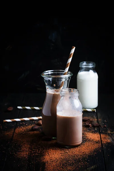 Latte al cioccolato in bottiglia — Foto Stock