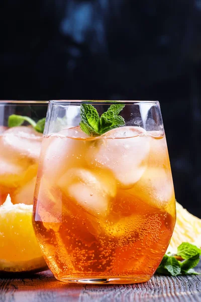 Cocktail italiano con aperitivo — Foto Stock