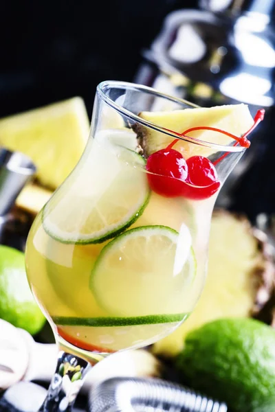 Summer cocktail with pineapple, lime and brandy — Stock Photo, Image