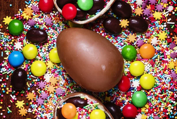 お菓子と卵イースターの背景 — ストック写真