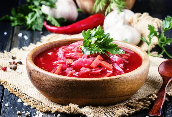 Borschtsch-Suppe mit Rüben — Stockfoto