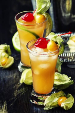 Alkollü kokteyl votka ile