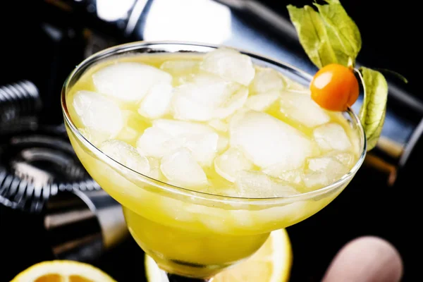 Cocktail alcolico con birra — Foto Stock