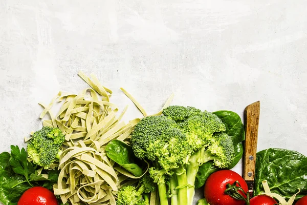 Hozzávalók Tészta zöld vegetáriánus főzés — Stock Fotó