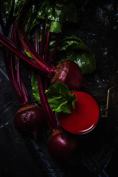 Suco das suas beterrabas frescas — Fotografia de Stock