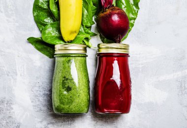 Çiğ sebze ve meyve smoothies Detoks