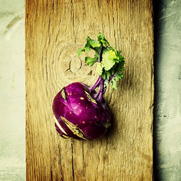 Purple kohlrabi cabbage — Stock Photo, Image