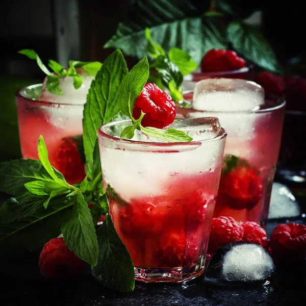 Boisson framboise avec glace — Photo