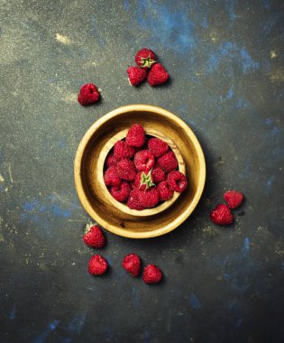 Taze sonbahar ahududu  