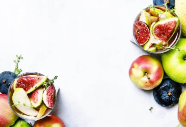 Meyve sangria incir ve pembe şarap