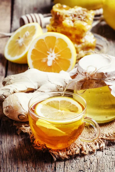 siyah çay bal ile cam 