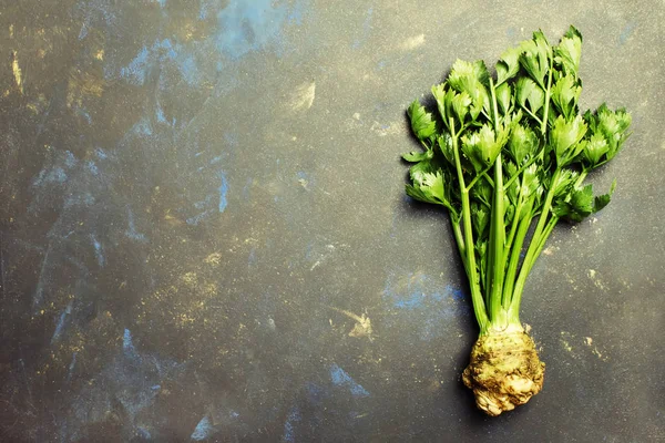 Ham kök kereviz yeşil saplı 