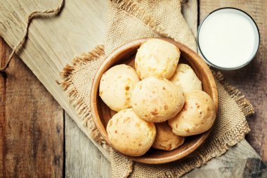 Süt ve tatlı çörekler