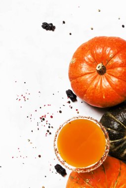 Cadılar Bayramı şenlikli kokteyl  