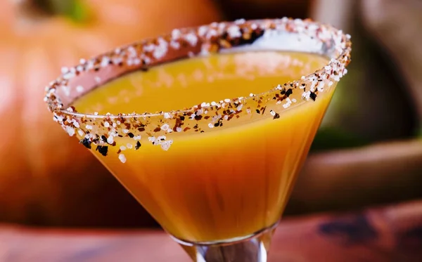 Halloween orange cocktail on a dark festive autumn background — Stock Photo, Image
