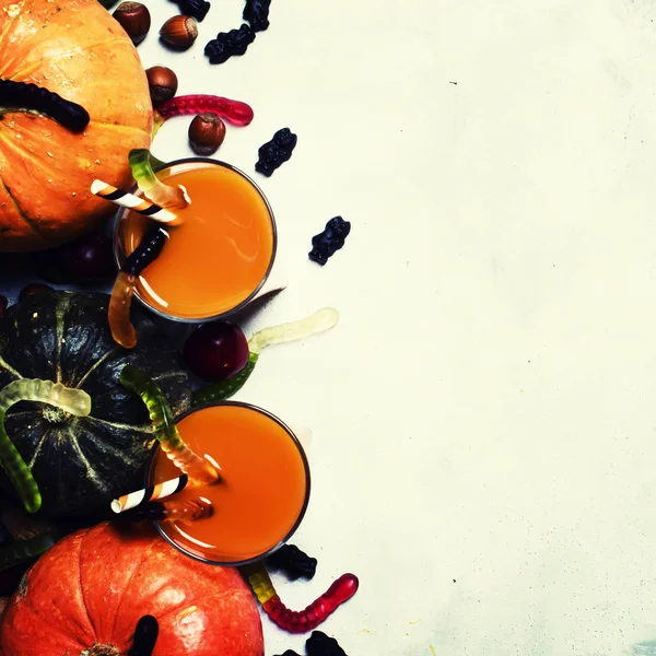 Halloween background with pumpkin juice — Stock Photo, Image