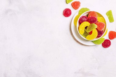 Çok renkli jöle marmelat 