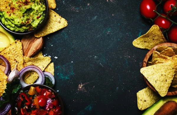 Tex Mex Koncepció Nachos Guacamole Salsa Mártással Fekete Háttér Felülnézet — Stock Fotó