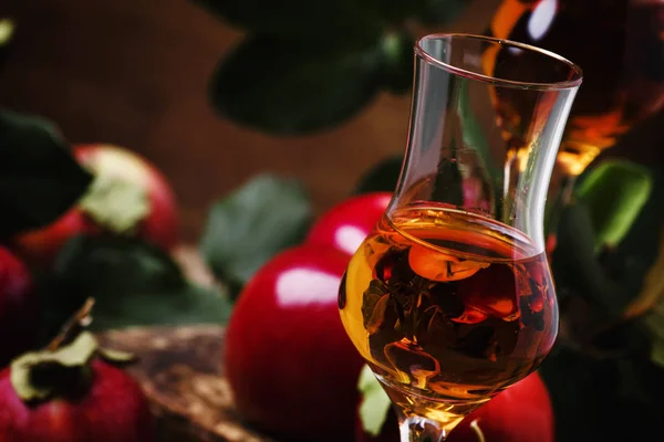 Franse Apple Sterk Alcoholische Drank Stilleven Rustieke Stijl Vintage Houten — Stockfoto