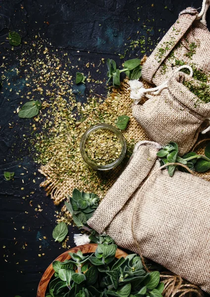 Dried Ground Oregano Marjoram Dark Background Top View — Stock Photo, Image