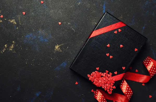 Regalo Para Hombre Día San Valentín Caja Negra Con Cinta —  Fotos de Stock