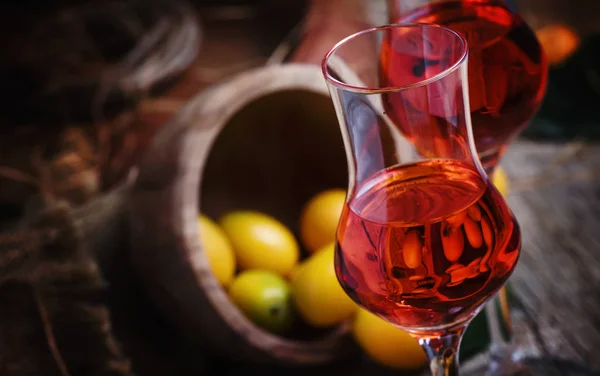 Liquore Tradizionale Greco Kumquat Bicchierini Fondo Vintage Stile Rustico Messa — Foto Stock