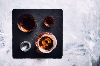 Güçlü içecek gözlük, üstten görünüm