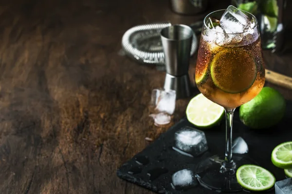 Alcoholische Cocktail Long Island Met Wodka Gin Tequila Zilver Witte — Stockfoto