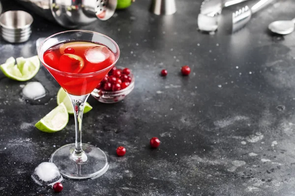 Cosmopolitan Cocktail Vodka Liqueur Cranberry Juice Lime Ice Orange Zest — Stock Photo, Image