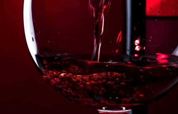 Rode Wijn Rode Zwarte Achtergrond Abstract Spetteren Macro Injectie — Stockfoto