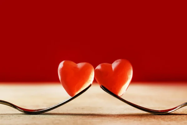 Fond Dîner Saint Valentin Deux Fourchettes Tenant Coeur Rouge — Photo