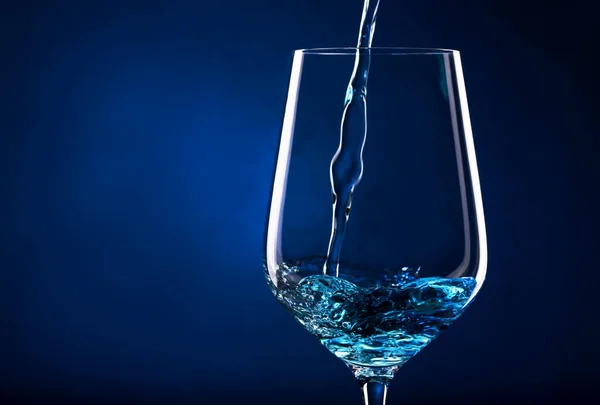 Blue Wine Trendy Non Classical Wine Drink Pouring Glass Blue — ストック写真