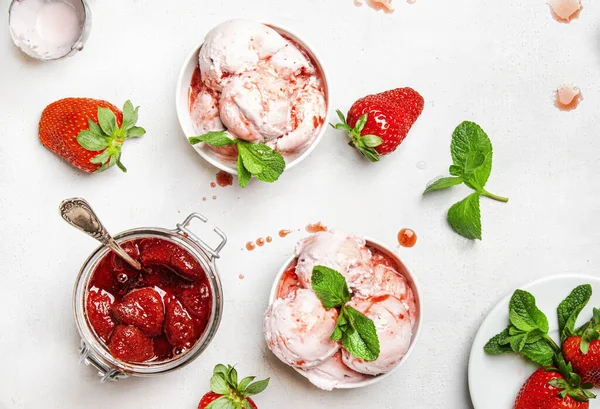 Bowl Pink Strawberry Ice Cream Fresh Berries White Background Top — Stock Photo, Image