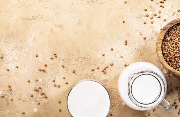 Vegán Buckwheat Tej Közelkép Barna Háttér Nem Tejelő Alternatív Tej — Stock Fotó