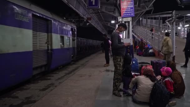 満員電車ストック動画 ロイヤリティフリー満員電車動画 Depositphotos