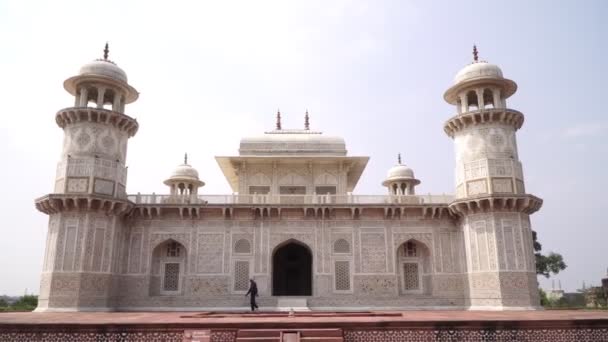 Agra, Índia, fevereiro de 2020. Monumento indiano Mausoléu Pequeno Taj . — Vídeo de Stock