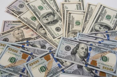 para, farklı banknot ve para tasarrufu ve kar kavramı